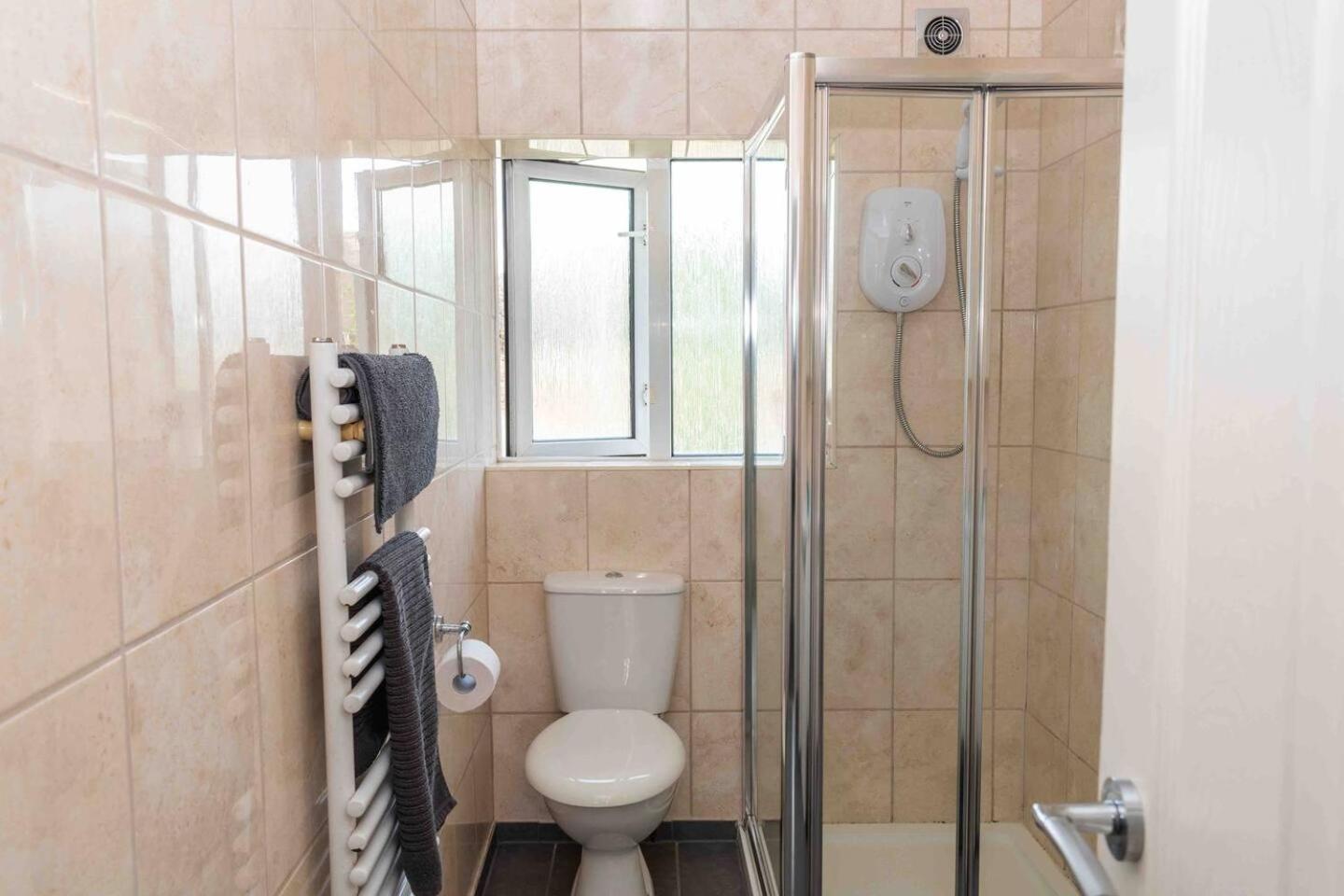 Comfortable And Convenient 3 Bedroom House With Parking Handsworth Zewnętrze zdjęcie