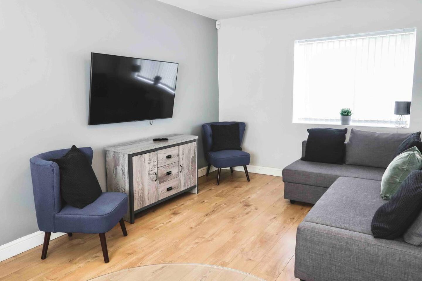 Comfortable And Convenient 3 Bedroom House With Parking Handsworth Zewnętrze zdjęcie