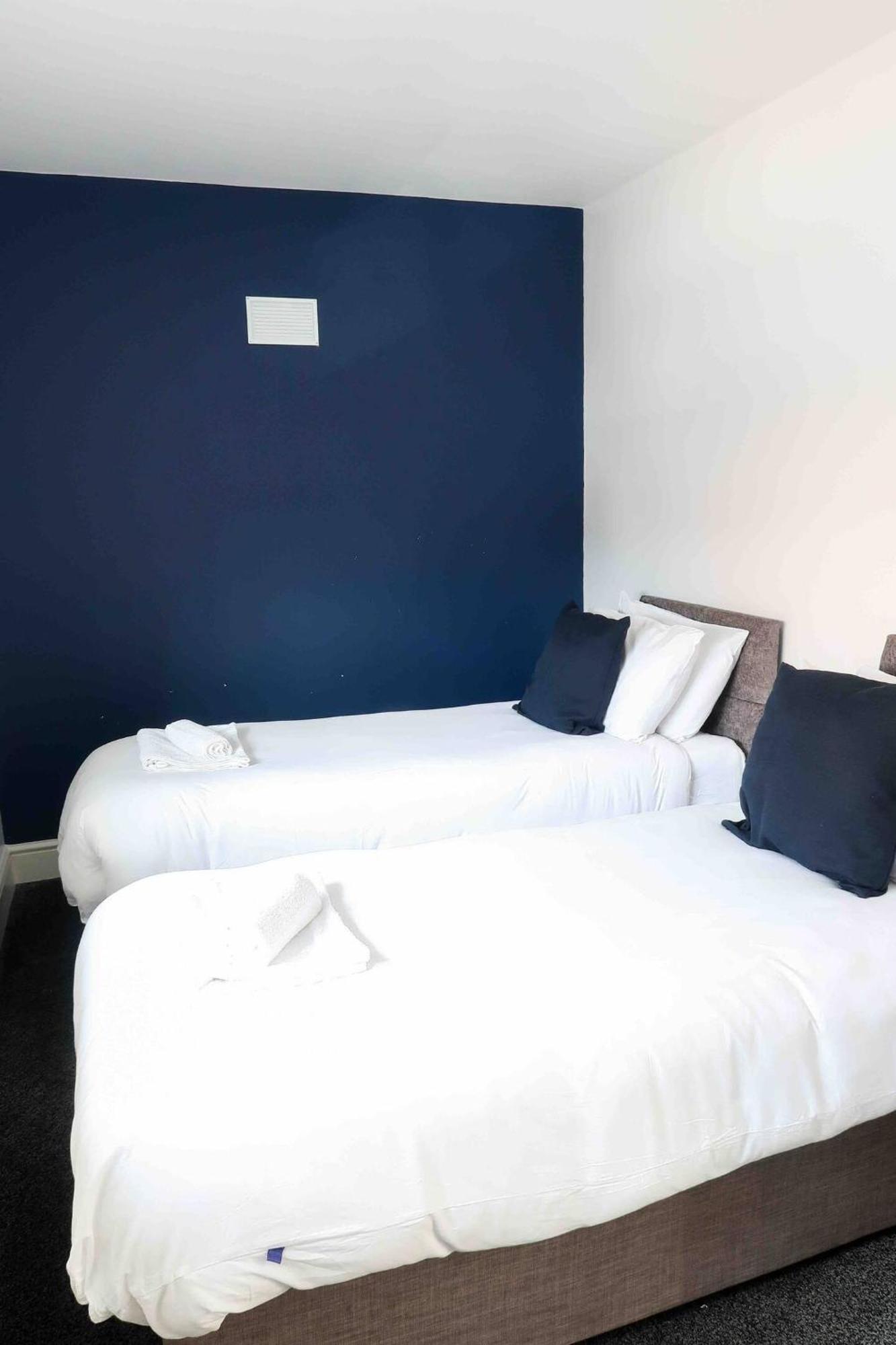 Comfortable And Convenient 3 Bedroom House With Parking Handsworth Zewnętrze zdjęcie